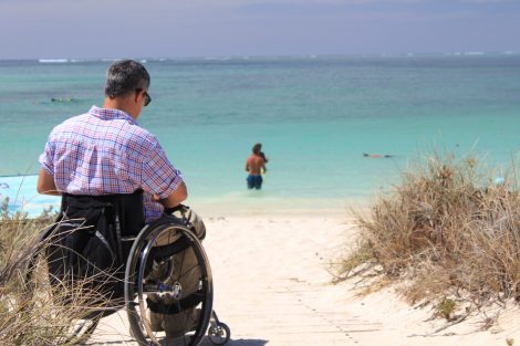 plage accessibilité fauteuil